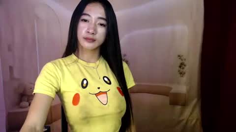lovelypetite143 online show from March 4, 4:35 pm