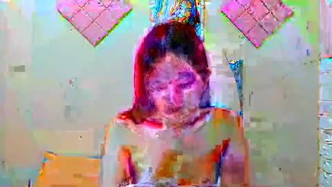 Snapshot of lovelypetitebigcock chatting on November 19, 5:18 am lovelypetitebigcock online show from November 19, 5:18 am