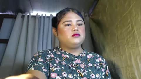 Snapshot of lovelypinaychubsx chatting on January 15, 6:01 am lovely online show from January 15, 6:01 am