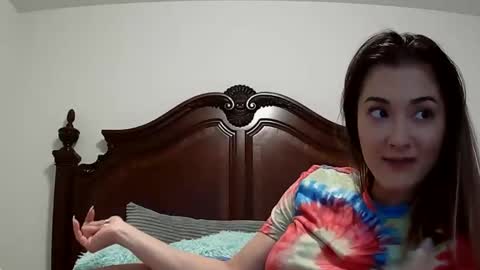 Queen Aria  online show from November 28, 8:55 pm