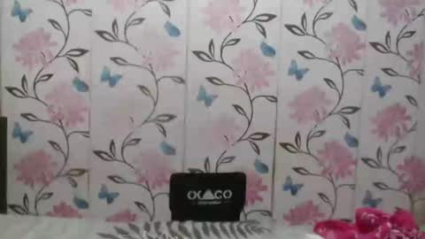 Snapshot of lovelyquey chatting on January 8, 8:39 pm Angelquey online show from January 8, 8:39 pm