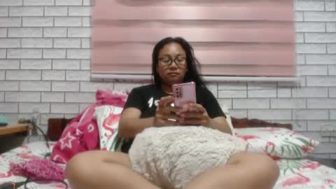 Snapshot of lovelyquey chatting on March 5, 8:42 pm Angelquey online show from March 5, 8:42 pm