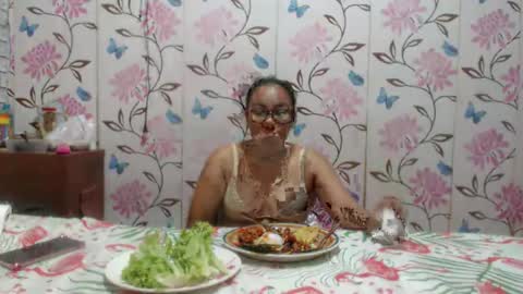 Snapshot of lovelyquey chatting on March 9, 3:01 am Angelquey online show from March 9, 3:01 am