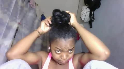 lovemarie08 online show from April 15, 11:17 am