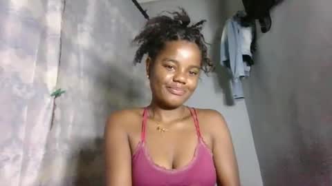 lovemarie08 online show from April 17, 12:24 am