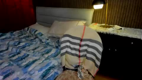 pauleen online show from January 20, 6:53 am