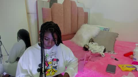 L O V E  online show from February 1, 11:43 am