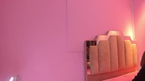 L O V E  online show from October 11, 11:31 am