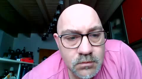 Snapshot of lover010983 chatting on February 17, 9:13 am lover010983 online show from February 17, 9:13 am