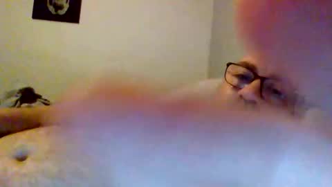 Snapshot of lover010983 chatting on February 23, 8:17 am lover010983 online show from February 23, 8:17 am