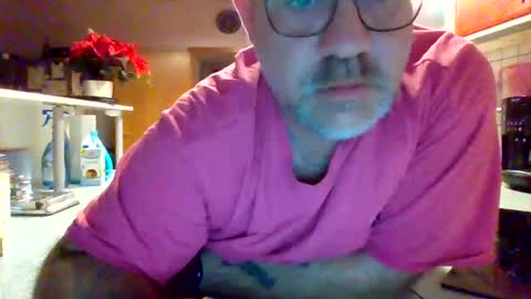 Snapshot of lover010983 chatting on November 14, 5:28 am lover010983 online show from November 14, 5:28 am