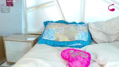 Snapshot of lover_clari chatting on February 12, 10:26 pm online show from February 12, 10:26 pm
