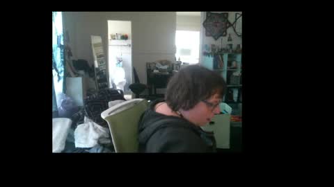 Snapshot of loverbee2727 chatting on June 6, 8:13 pm loverbee2727 online show from June 6, 8:13 pm