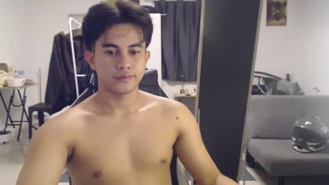 Snapshot of loverboyph04 chatting on September 20, 11:44 am loverboyph04 online show from September 20, 11:44 am