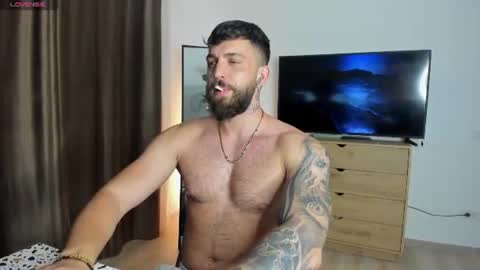Snapshot of lovermike_ chatting on June 24, 7:02 pm Mike online show from June 24, 7:02 pm