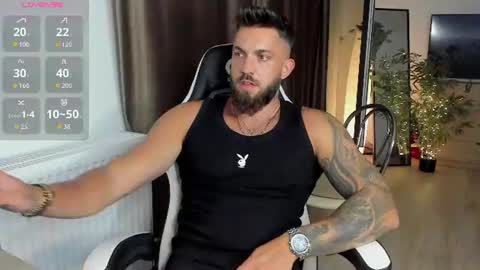 Snapshot of lovermike_ chatting on July 31, 5:56 pm Mike online show from July 31, 5:56 pm