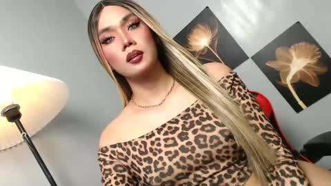 lovers moon22 online show from December 4, 11:52 am