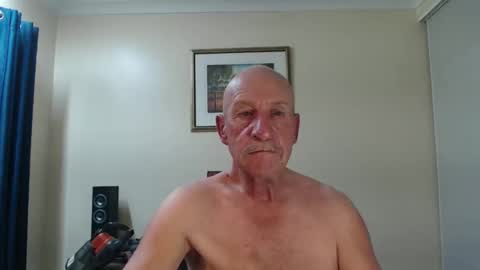 Lovesblackazz online show from April 12, 1:54 am