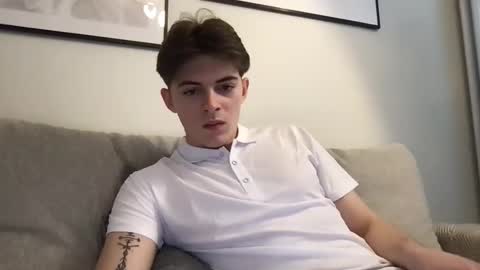 Snapshot of lovet1me chatting on March 2, 9:49 am luv online show from March 2, 9:49 am