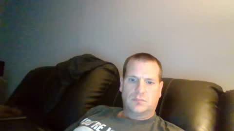 Snapshot of lovetocum37 chatting on December 16, 5:43 pm lovetocum37 online show from December 16, 5:43 pm