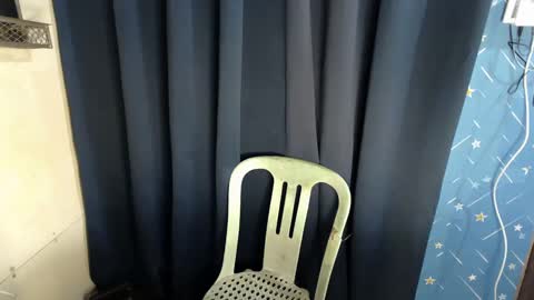 Snapshot of lovetosuckxox chatting on February 10, 3:21 pm lovetosuckxox online show from February 10, 3:21 pm