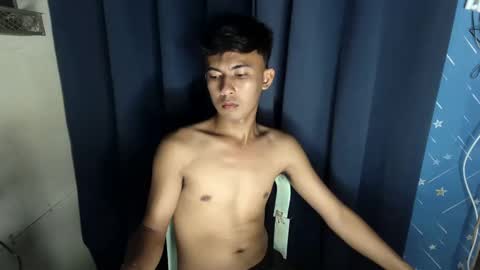 Snapshot of lovetosuckxox chatting on February 11, 11:21 am lovetosuckxox online show from February 11, 11:21 am