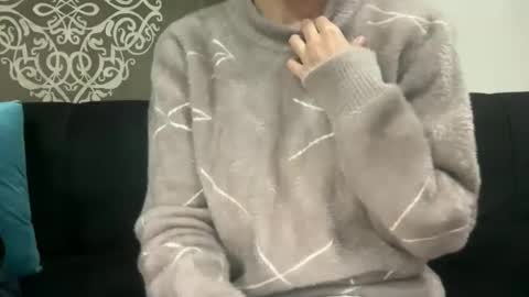 Snapshot of lovevibes5 chatting on November 28, 10:56 pm lovevibes5 online show from November 28, 10:56 pm