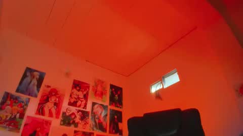 Snapshot of lovexjuxn77 chatting on December 19, 3:08 pm lovexjuxn77 online show from December 19, 3:08 pm