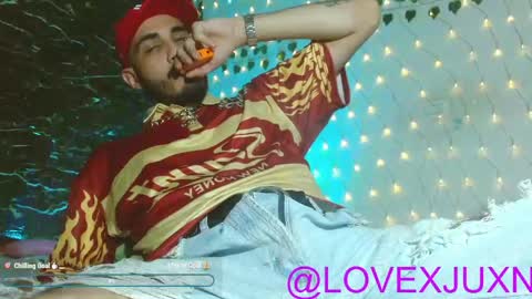 lovexjuxn77 online show from May 20, 10:38 pm
