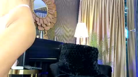 Nora online show from July 3, 2:40 am