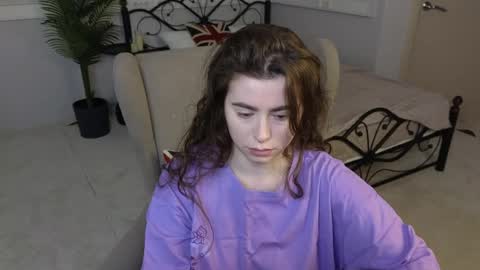 Snapshot of lovingwhisperr chatting on March 30, 1:06 am Erika online show from March 30, 1:06 am