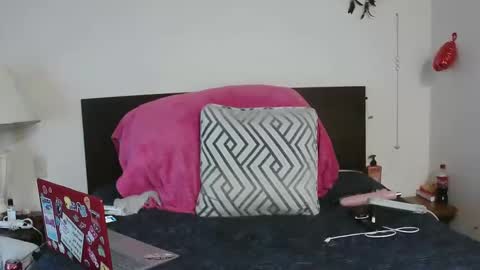 Lovingyou8607 online show from April 13, 2:44 pm