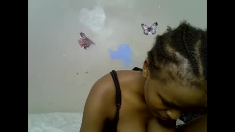 lovly_lastborn1 online show from May 12, 6:49 pm
