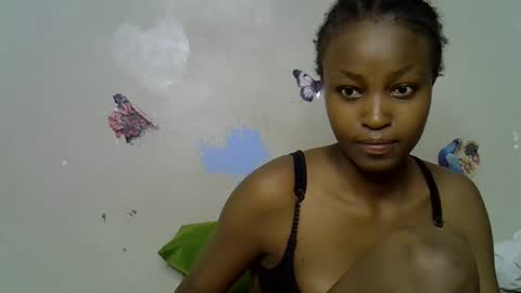 lovly_lastborn1 online show from May 13, 6:55 am
