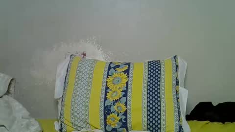 lovly_lastborn1 online show from May 18, 4:57 pm