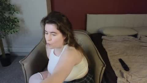 Snapshot of lovvingwhisperr chatting on July 1, 1:18 am Erika online show from July 1, 1:18 am