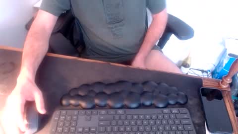 lreed090 online show from March 9, 3:38 pm