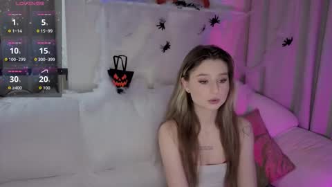 Snapshot of lua__19 chatting on October 30, 7:14 pm Lua online show from October 30, 7:14 pm