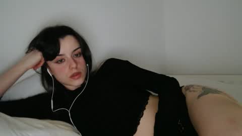 Snapshot of luana789 chatting on January 10, 9:52 pm luana online show from January 10, 9:52 pm