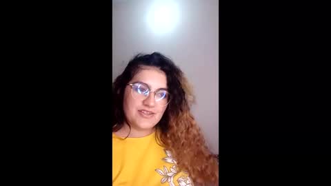 luanapowerful online show from April 2, 4:21 am