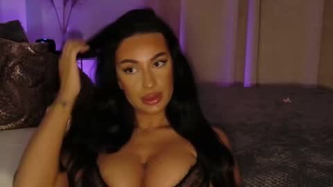 Snapshot of luanaxdess chatting on May 29, 5:55 pm Luana Dess online show from May 29, 5:55 pm