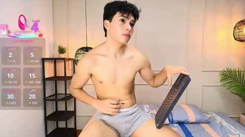 Snapshot of luandy_ chatting on October 25, 7:52 pm lUAN online show from October 25, 7:52 pm