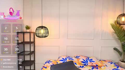 Snapshot of luandy_ chatting on November 18, 7:51 pm lUAN online show from November 18, 7:51 pm