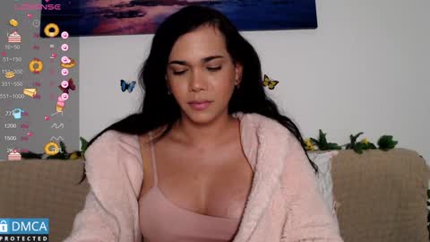 luara_ online show from January 15, 5:15 pm