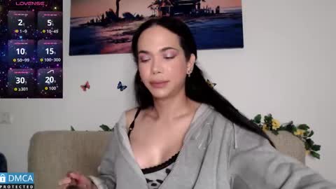 luara_ online show from March 14, 9:04 am