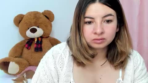 luara__01__lecat_1 online show from October 22, 10:26 am