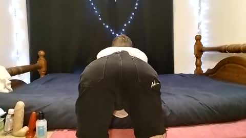 lube_squirter online show from March 3, 12:16 pm