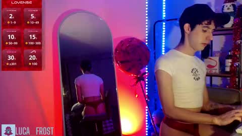 Snapshot of luca_frost chatting on December 19, 3:41 pm Luca online show from December 19, 3:41 pm