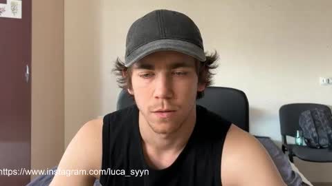 Snapshot of luca_syn chatting on September 18, 11:45 am Luca S online show from September 18, 11:45 am