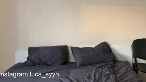 Snapshot of luca_syn chatting on September 20, 1:34 pm Luca S online show from September 20, 1:34 pm